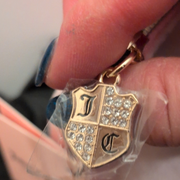 Juicy Couture Blush Pink Cosmetic Bag with Gold Accents - Picture 6 of 11